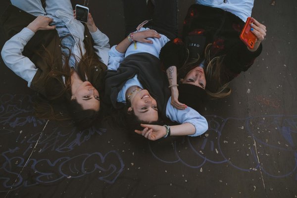 L'impact du style de vie sur la mode : Comment notre quotidien façonne-t-il les tendances vestimentaires ?